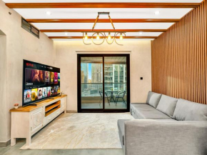 Luxury 2BR Apartment with Full Marina Views